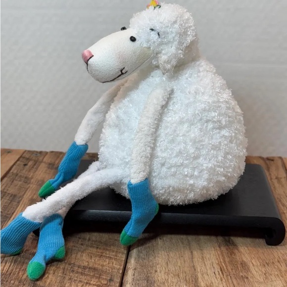 Really Woolly Sheep with Blue Socks - Picture 6 of 10